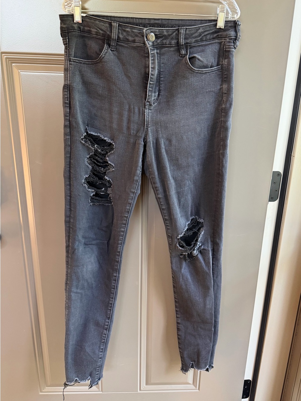 American Eagle Distressed High-Rise Skinny Jeans - Charcoal, Size 14 X-Long